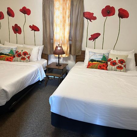 Simmer Motel Wamego Luaran gambar