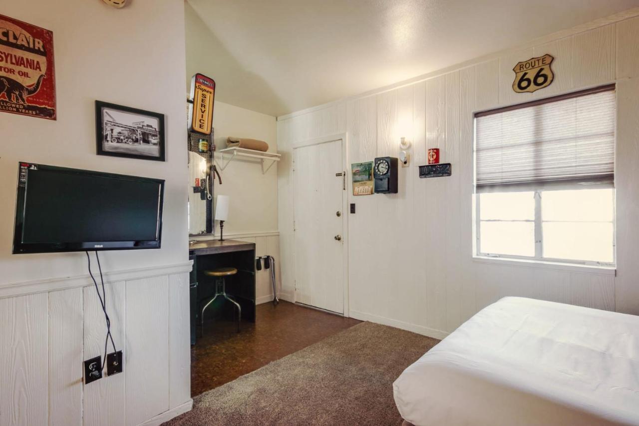 Simmer Motel Wamego Luaran gambar
