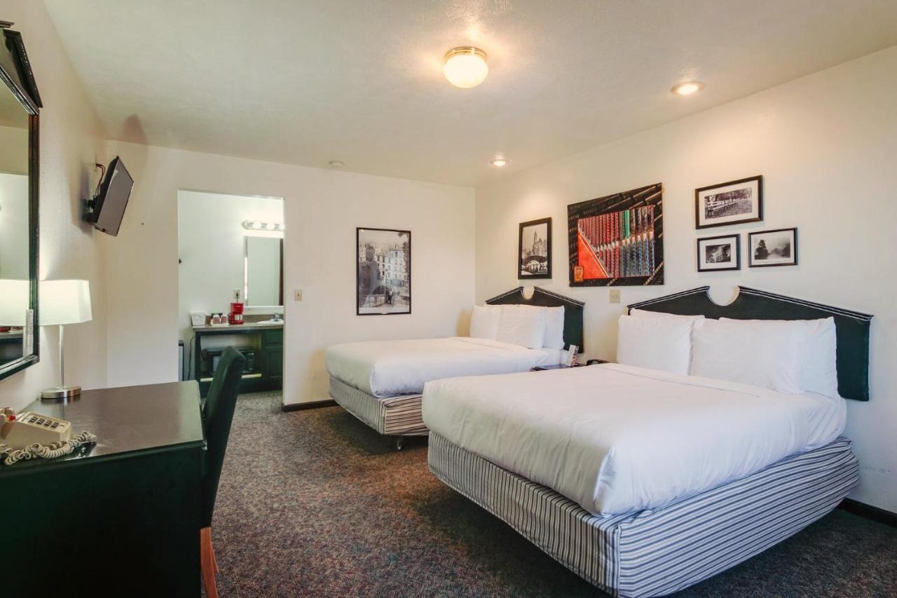 Simmer Motel Wamego Luaran gambar